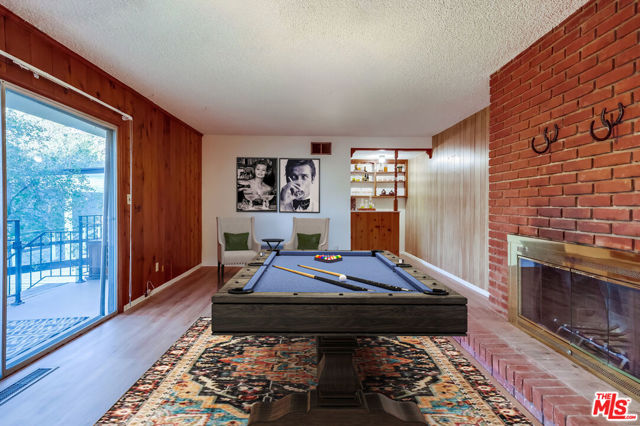 7951 Glenties Lane, Sunland CA: https://media.crmls.org/mediaz/301c4aef-11f6-4741-a511-f6141701edc1.jpg