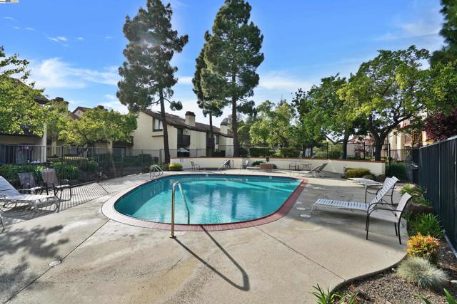2513 Galleon Place, San Leandro CA: https://media.crmls.org/mediaz/301c9614-26dc-4a3e-bbca-2acd9796efe4.jpg