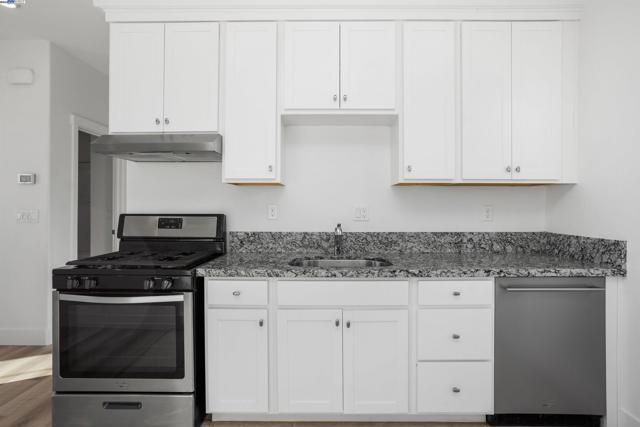 251 E Wrigleys Ave, Mountain House CA: https://media.crmls.org/mediaz/301cd51e-8115-4544-8bf5-137ef66270c3.jpg