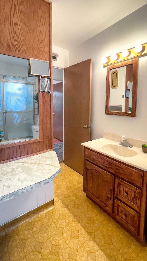 1681 La Pradera Drive, Campbell CA: https://media.crmls.org/mediaz/301dfc2f-3100-428f-831f-30193c49d627.jpg