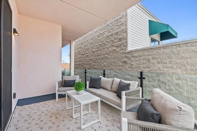 924 Woodside Road, Redwood City CA: https://media.crmls.org/mediaz/301e29b2-7c71-46fc-8269-b82c7971cd67.jpg