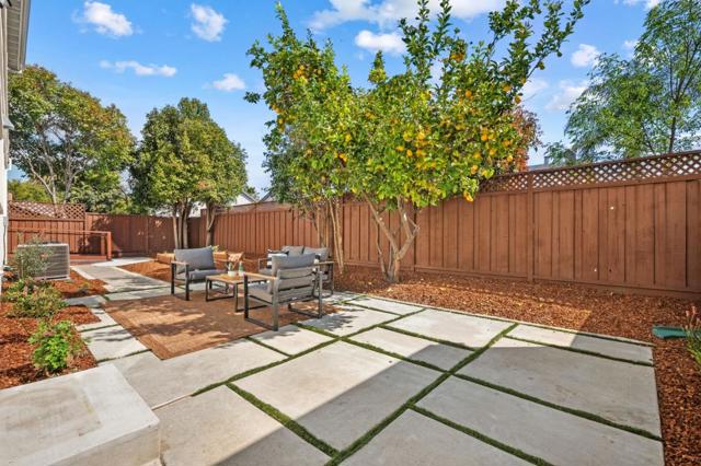 288 Clearpark Circle, San Jose CA: https://media.crmls.org/mediaz/301ee7fb-735a-4b71-9748-37665e284b52.jpg