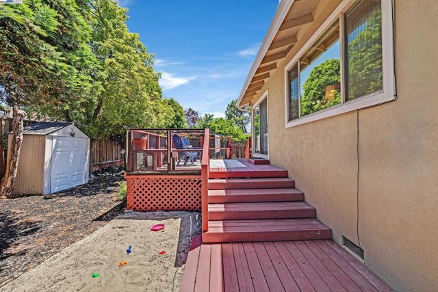 5375 Sandra Way, Livermore CA: https://media.crmls.org/mediaz/301f14fe-8f19-4980-b2a8-38336d9356f8.jpg
