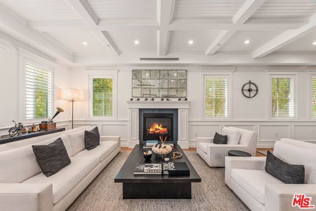 Photo of 5235 Sylmar Avenue, Sherman Oaks, CA 91401