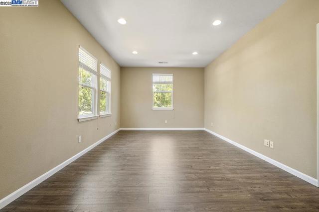 670 W Privado Way, Mountain House CA: https://media.crmls.org/mediaz/301f82f9-04c6-46d2-80c2-730753940a65.jpg