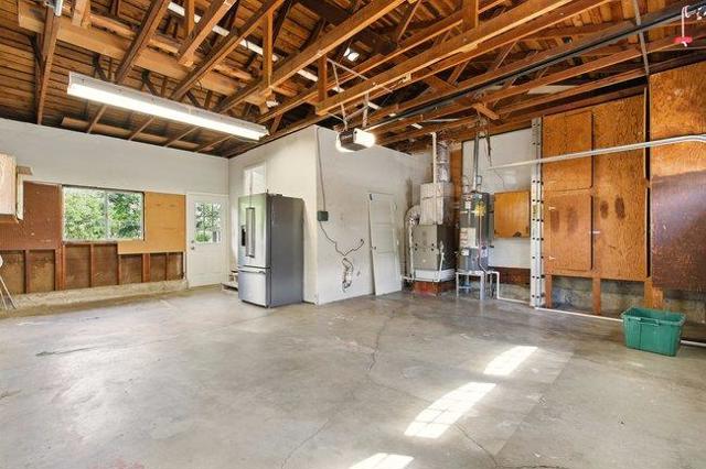3642 Mcnulty Way, Redwood City CA: https://media.crmls.org/mediaz/301f94a6-3de6-48e2-a1bc-db7319fdc93a.jpg
