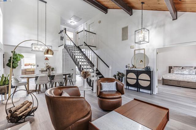 1835 Camino Estrada, Concord CA: https://media.crmls.org/mediaz/301fba28-4f90-4b54-89af-de915dc1adb8.jpg