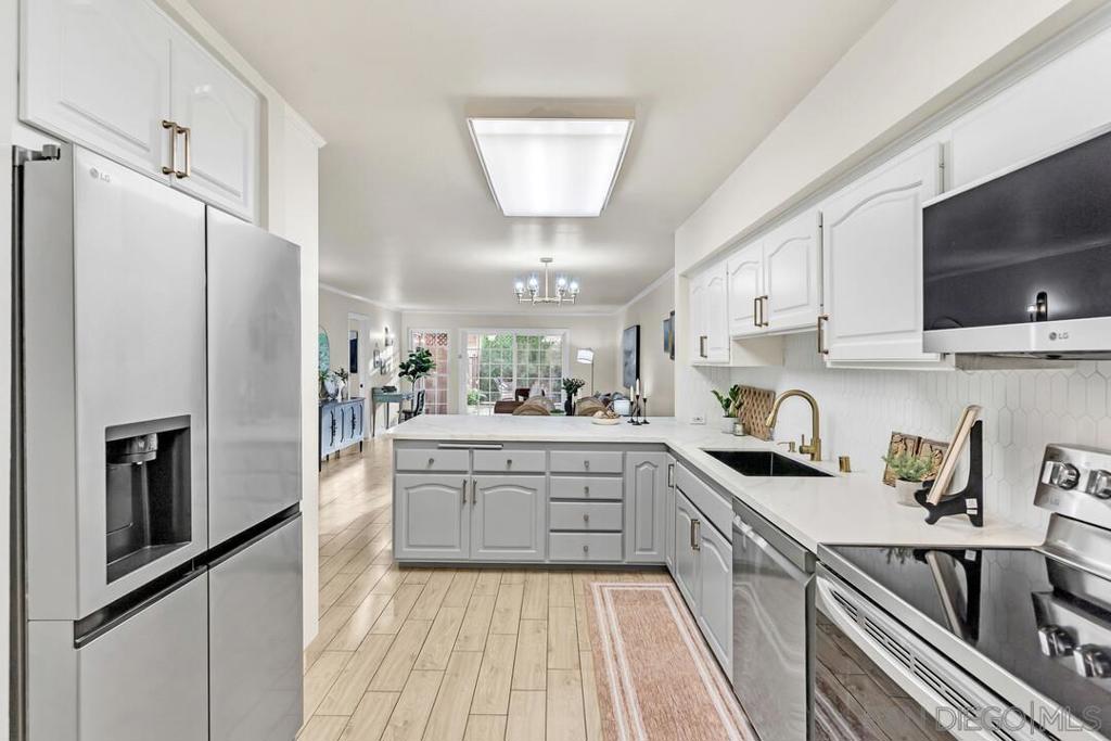 2600 Torrey Pines Rd - photo 4