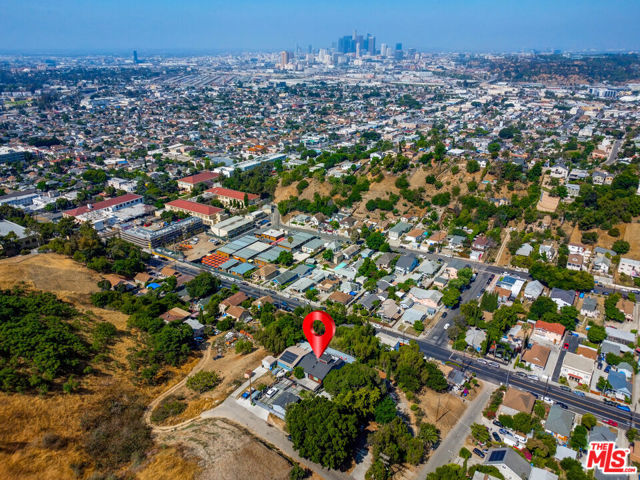 2617 Sierra Street, Los Angeles CA: https://media.crmls.org/mediaz/3020fd85-b636-43e1-aadb-78675755aaba.jpg
