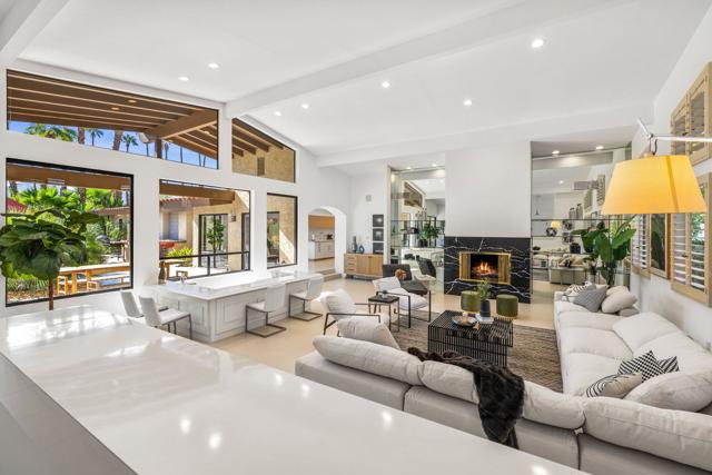 73717 Agave Lane, Palm Desert CA: https://media.crmls.org/mediaz/3021c40c-8862-4d94-9e3b-8cb45d97757a.jpg