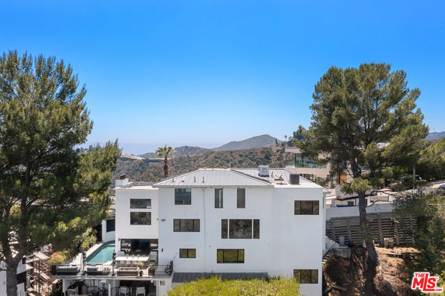 1962 Stradella Road, Los Angeles CA: https://media.crmls.org/mediaz/3021ff7c-bf2e-48d8-b4f7-fd537e4606df.jpg