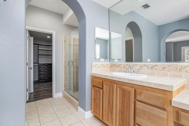Image 11 of 27 For 1001 Songwood Rd