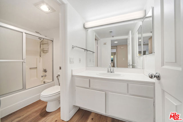 full bathroom