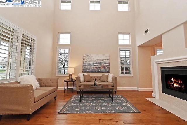 787 Barleta Ln, Livermore CA: https://media.crmls.org/mediaz/302408ab-b7c1-4703-a925-3eab9b355ab5.jpg
