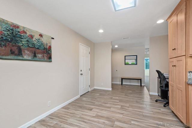 1911 Cheyenne Cir, Oceanside CA: https://media.crmls.org/mediaz/302408ab-e5be-4299-999e-e4a008592520.jpg