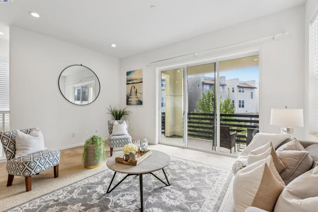 5761 Huntley, Dublin CA: https://media.crmls.org/mediaz/30246f18-0749-46db-9a95-9d5269a8efd0.jpg