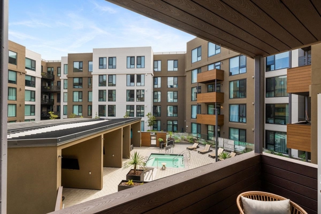 260 260 Brooklyn Basin Way, Oakland CA: https://media.crmls.org/mediaz/3025bfab-b337-4f8b-b6bd-f557ede8d01c.jpg