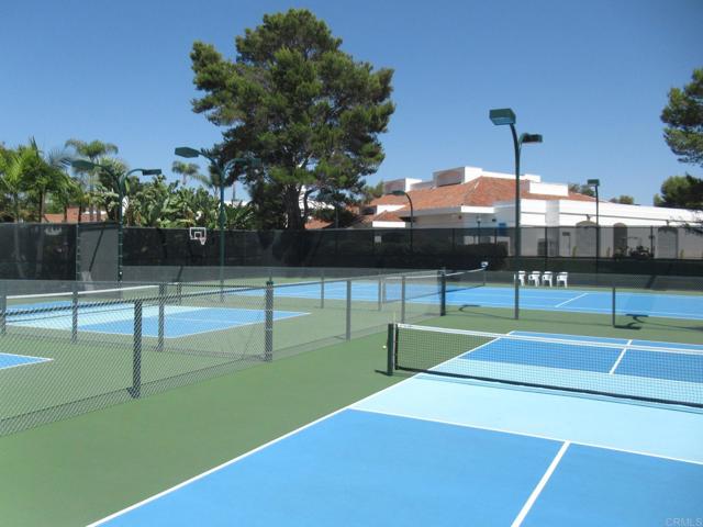 4052 Aeolia Way, Oceanside CA: https://media.crmls.org/mediaz/3026d4a5-7892-4c10-9b96-998a94bd6af3.jpg
