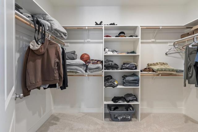 1621 Castlerock Drive, Hollister CA: https://media.crmls.org/mediaz/3026fb39-5988-4b08-abd5-5098e2bb533a.jpg