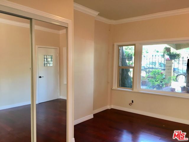 1430 Maltman Avenue, Los Angeles CA: https://media.crmls.org/mediaz/30274565-2167-422f-9d27-f6db7b84a6c1.jpg