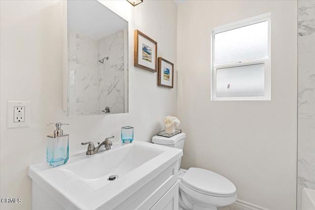 Detail Gallery Image 28 of 37 For 15206 Leadwell St, Van Nuys,  CA 91405 - 4 Beds | 2 Baths