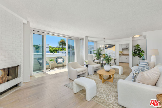 930 3rd Street, Santa Monica CA: https://media.crmls.org/mediaz/3027d91b-9efd-45c9-b59f-02f622e66d23.jpg
