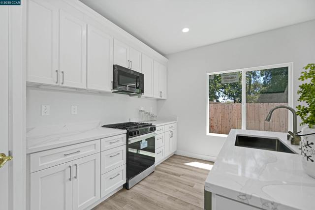 2722 Cowell Rd, Concord CA: https://media.crmls.org/mediaz/30280fab-7d1f-41cc-939e-073dc8473735.jpg