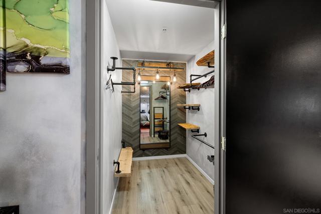 350 11Th Ave, San Diego CA: https://media.crmls.org/mediaz/30289f6a-0cd5-4ff4-abf6-6a07f4ab7e43.jpg