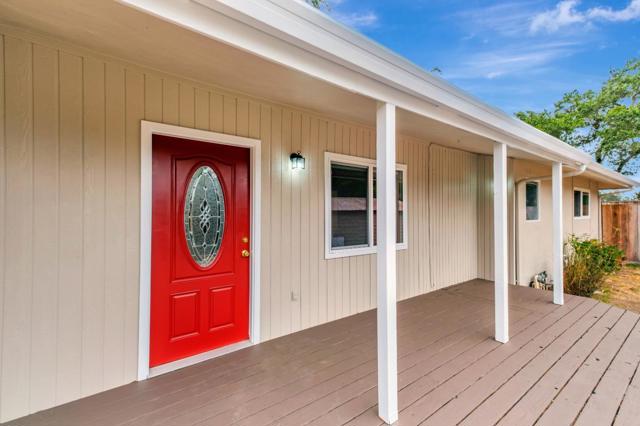 121 Pine Tree Avenue, Aromas CA: https://media.crmls.org/mediaz/30290d60-5aed-4fc3-bb11-5fc2b19f2364.jpg