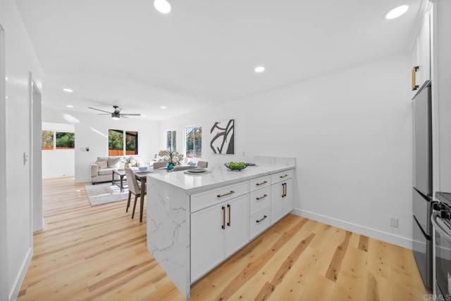 Image 19 of 51 For 11564 Manzanita Road