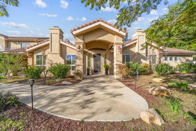 7102 Via Mariposa Norte, Bonsall CA: https://media.crmls.org/mediaz/3029a984-1aeb-4438-ae4a-875132bc83ee.jpg