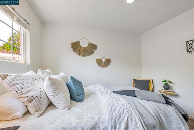 1836 Boxwood Dr, Concord CA: https://media.crmls.org/mediaz/3029ad58-0487-45d1-9511-597eb98334f0.jpg