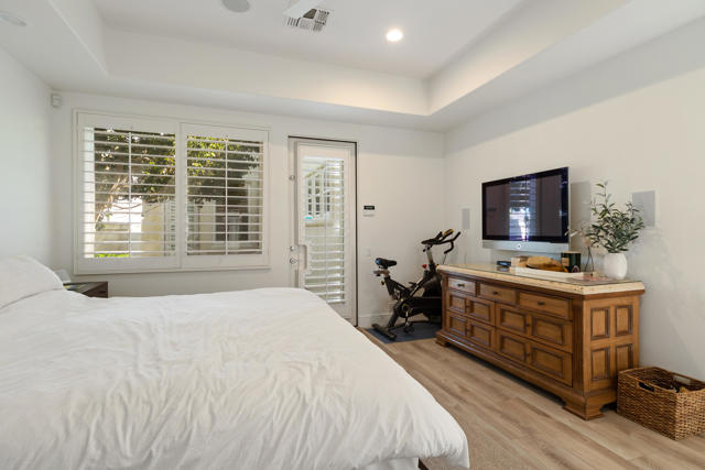 79953 Rancho La Quinta Drive, La Quinta CA: https://media.crmls.org/mediaz/302a4466-8451-4d02-87af-dbfecdcb4e90.jpg
