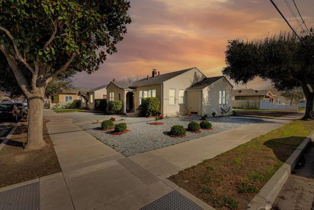 431 Ellis Street, King City CA: https://media.crmls.org/mediaz/302a5f30-e8e4-4c46-9577-9de394b3e4b1.jpg