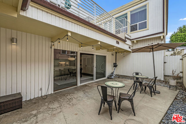 622 Esplanade, Redondo Beach CA: https://media.crmls.org/mediaz/302aa850-2fcc-4eaa-9f6d-9d6e7de1d977.jpg