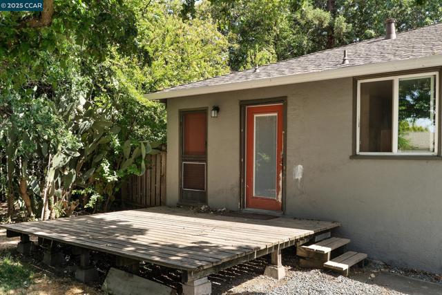1580 3rd Ave, Walnut Creek CA: https://media.crmls.org/mediaz/302afc7d-8df9-4847-901d-144a0a4e68e8.jpg