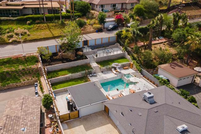 3859 Mount Rubidoux Drive, Riverside CA: https://media.crmls.org/mediaz/302b6130-d8ec-4483-bd21-e7fae5a07b38.jpg