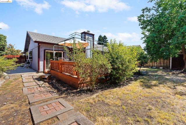 Image 31 of 39 For 8038 Torrente Way
