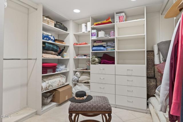 Detail Gallery Image 27 of 59 For 2408 Ocean Dr, Oxnard,  CA 93035 - 3 Beds | 3/1 Baths