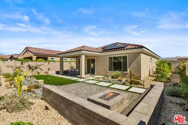 43 Zinfandel, Rancho Mirage CA: https://media.crmls.org/mediaz/302ce40e-dffc-4631-b9ad-2ee9a35fd00f.jpg