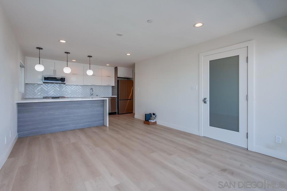 MLS #250032138SD img 7