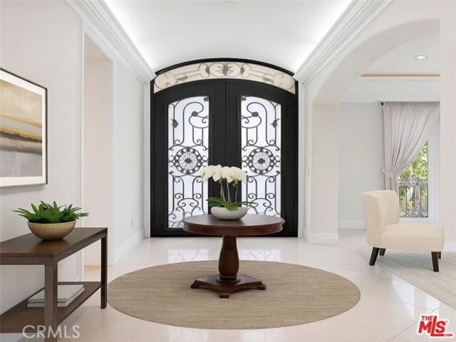 10517 Blythe Avenue, Los Angeles CA: https://media.crmls.org/mediaz/302d5216-ac88-439b-aaee-91efbce4baaf.jpg