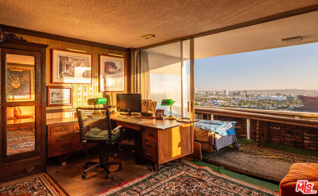 8787 Shoreham Drive, West Hollywood CA: https://media.crmls.org/mediaz/302db2de-8335-471d-ade0-1f9aa7b8d695.jpg