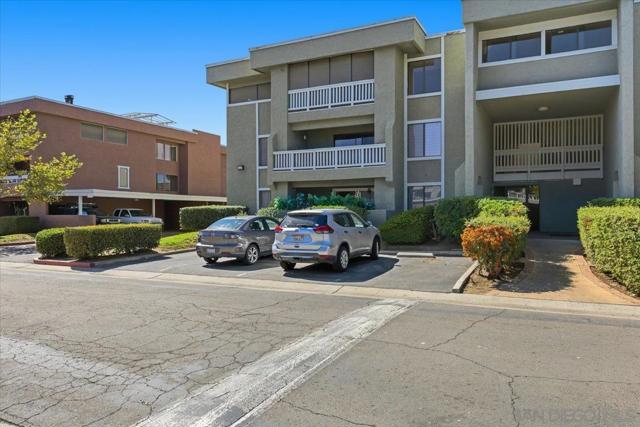 1020 E Washington Ave, Escondido CA: https://media.crmls.org/mediaz/302dc69d-ed6b-4890-a53d-ecec2b3b9165.jpg