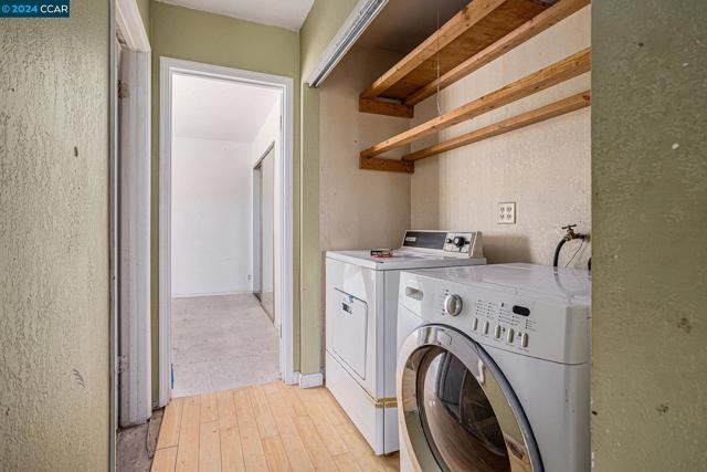 Image 18 of 30 For 5860 Leona St