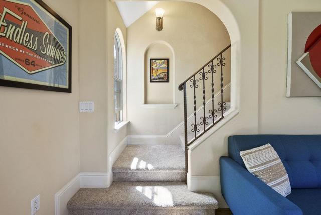 233 Villa Mar Vista, Santa Cruz CA: https://media.crmls.org/mediaz/302e38f2-fe0f-4ad0-8bae-9b3c144bf252.jpg