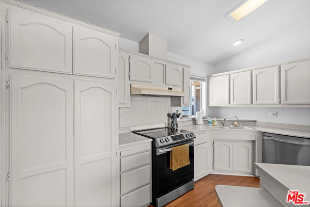 1794 Rebel Road, Acton CA: https://media.crmls.org/mediaz/3030c858-1206-47af-9325-25ec17676b39.jpg