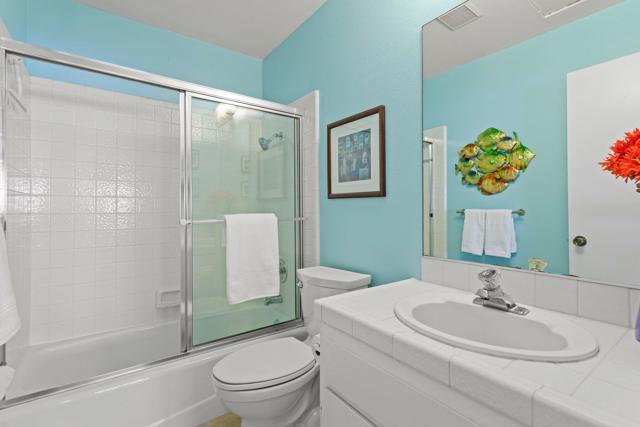 Full Bathroom with Tub/Shower