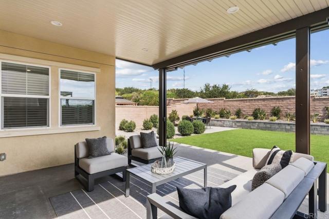 Detail Gallery Image 3 of 35 For 6675 Agave Cir, Carlsbad,  CA 92011 - 4 Beds | 3 Baths