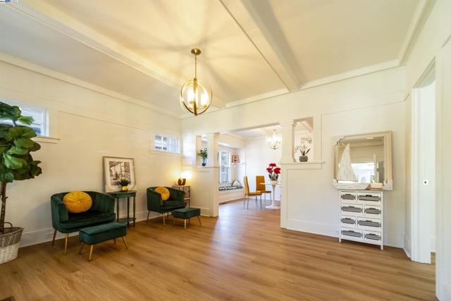 789 S 12Th St, San Jose CA: https://media.crmls.org/mediaz/3031d68b-8d87-4986-a42b-aebdfd9d062c.jpg